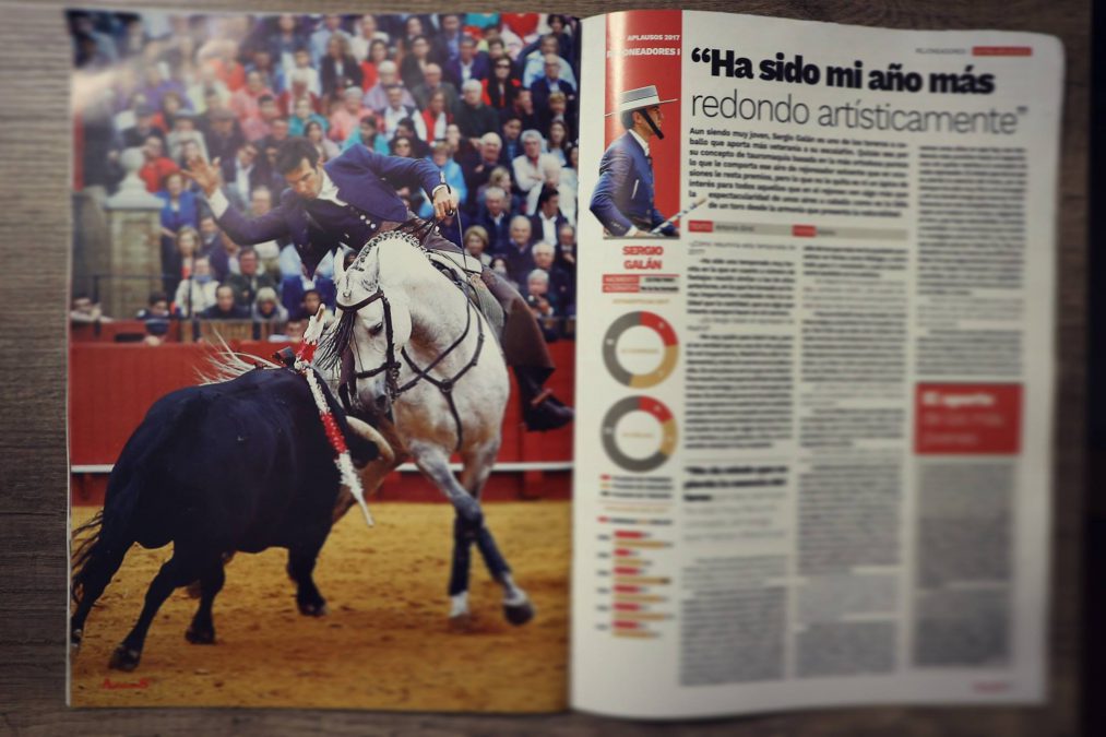 Sergio Galán en la revista aplausos