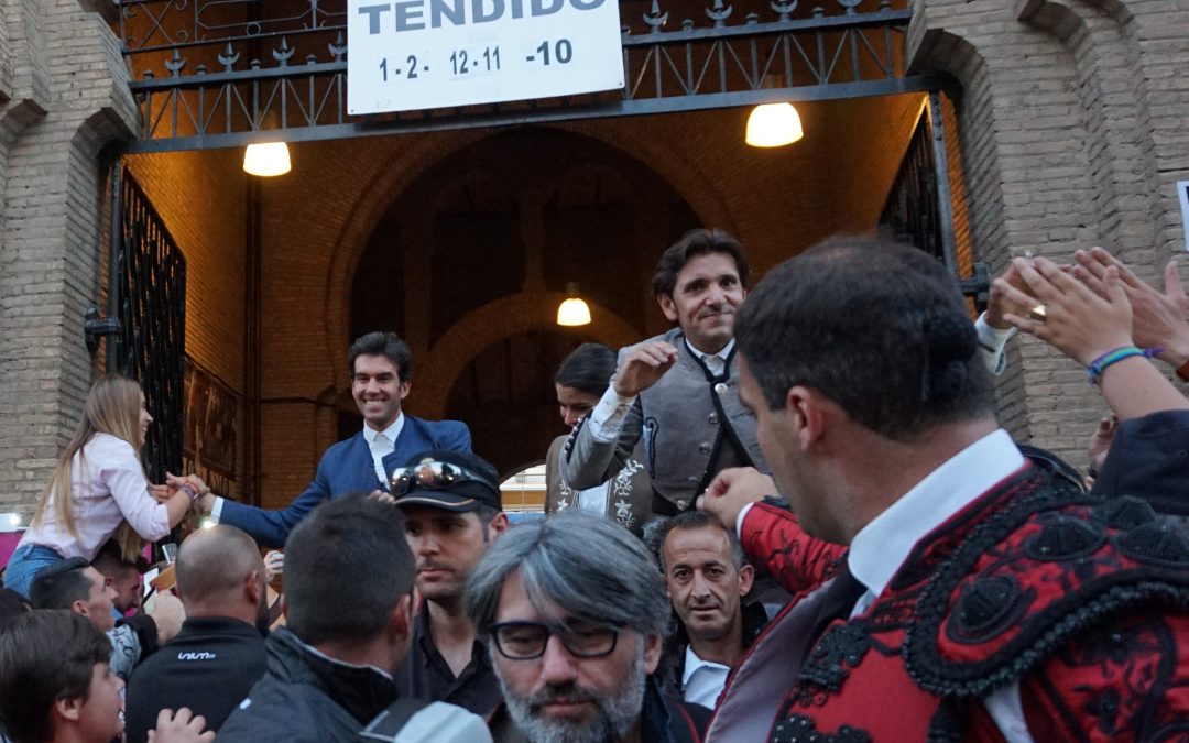 Sergio Galán abre la Puerta Grande de Granada