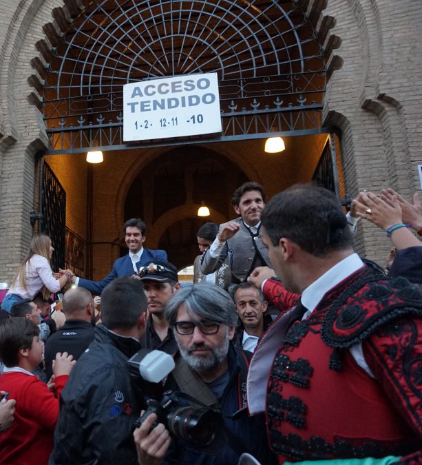 Sergio Galán abre la Puerta Grande de Granada